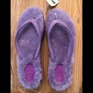 Authentic Ugg fluffie size 9